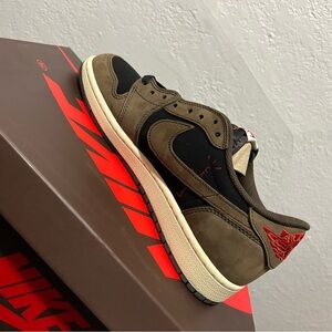 “Mocha” Travis Scott x Air Jordan Low 1